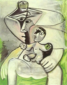 Pablo Picasso Painting - Maternidad en la manzana Mujer y niño 1971 Pablo Picasso